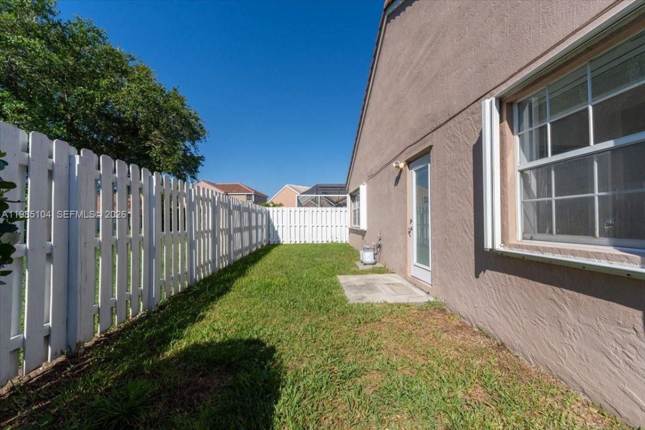 354 Bermuda Springs Dr , Weston, FL 33326 Photo