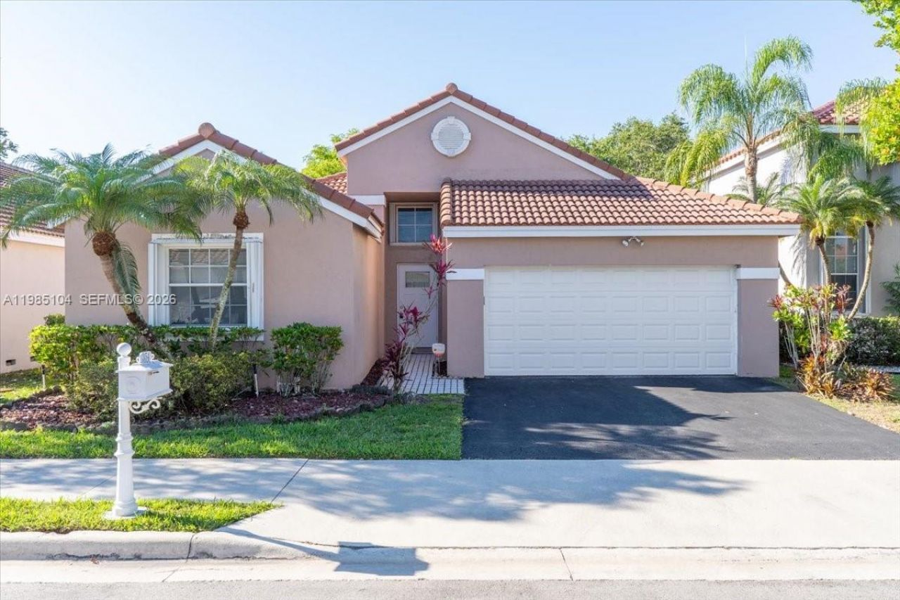 354 Bermuda Springs Dr , Weston, FL 33326 Photo