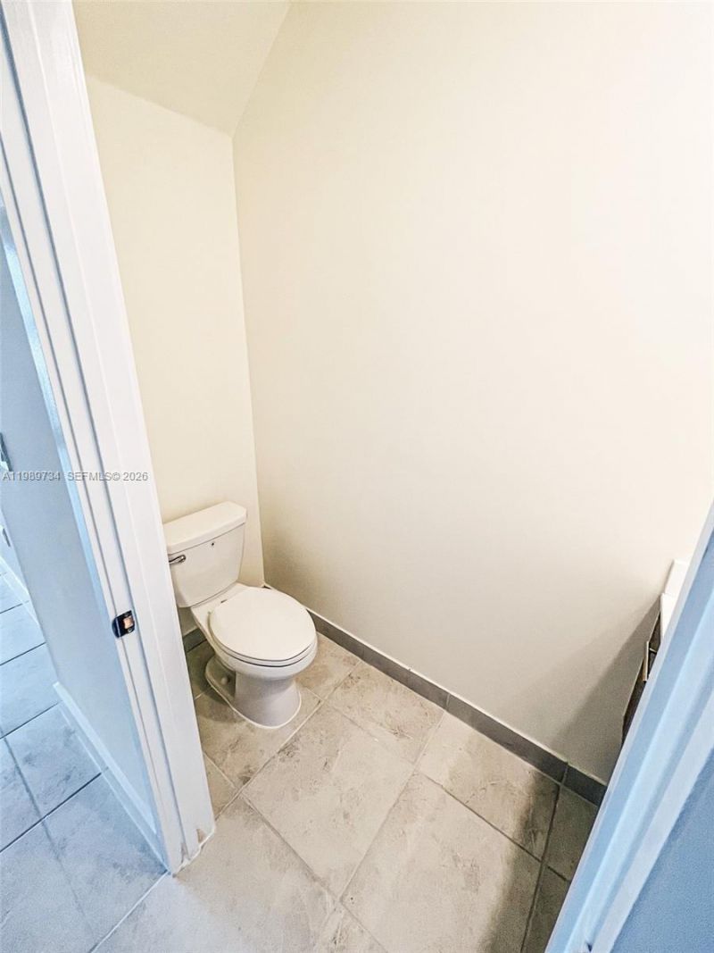 6425 NW 103rd Pl, Unit 106, Doral, FL 33178 Photo
