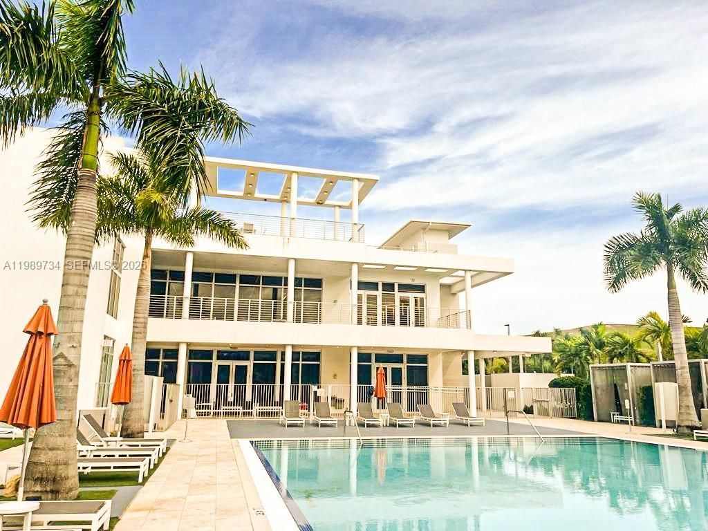 6425 NW 103rd Pl, Unit 106, Doral, FL 33178 Photo