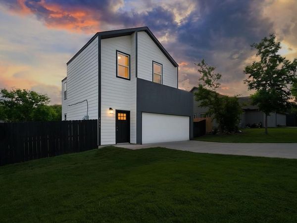 5905 Collins Court, Granbury, TX 76048