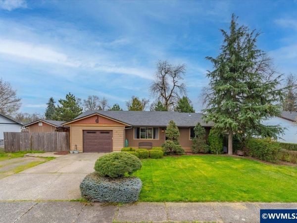 910 N 8th St, Aumsville, OR 97325