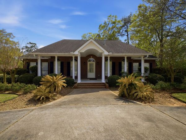 217 Greenwood Pl, Hattiesburg, MS 39402