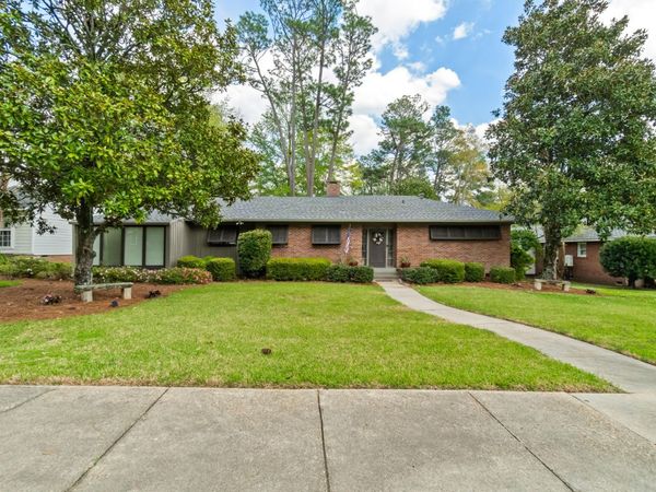 320 S 22nd Ave., Hattiesburg, MS 39401