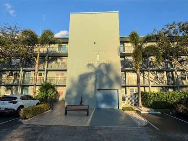 1501 SW 134th Way , Unit 301D, Pembroke Pines, FL 33027