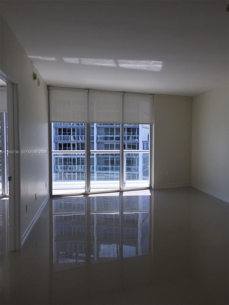 475 Brickell Ave , Unit 5111, Miami, FL 33131 Photo