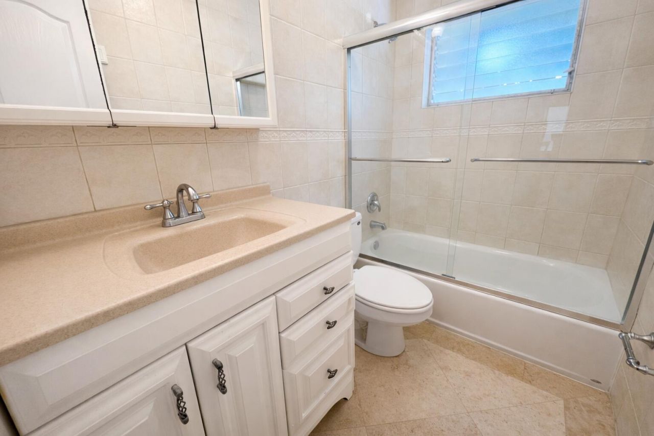 655 Meridian Avenue, Unit 24, Miami Beach, FL 33139 Photo