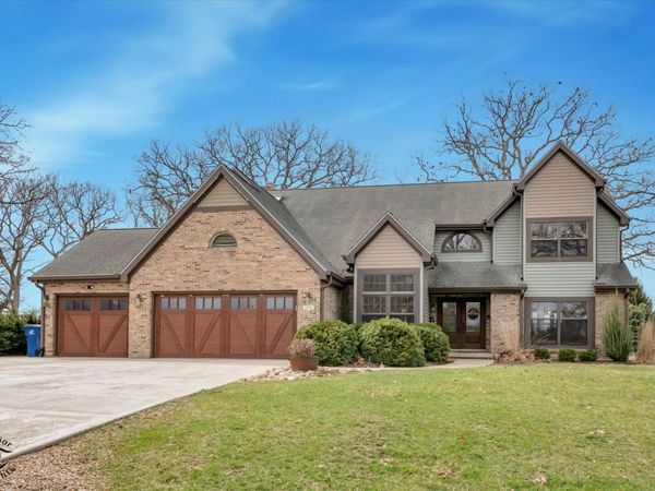 11503 Ellwood Greens Road, Genoa, IL 60135