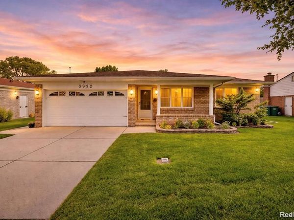 30232 Austin Drive, Warren, MI 48092