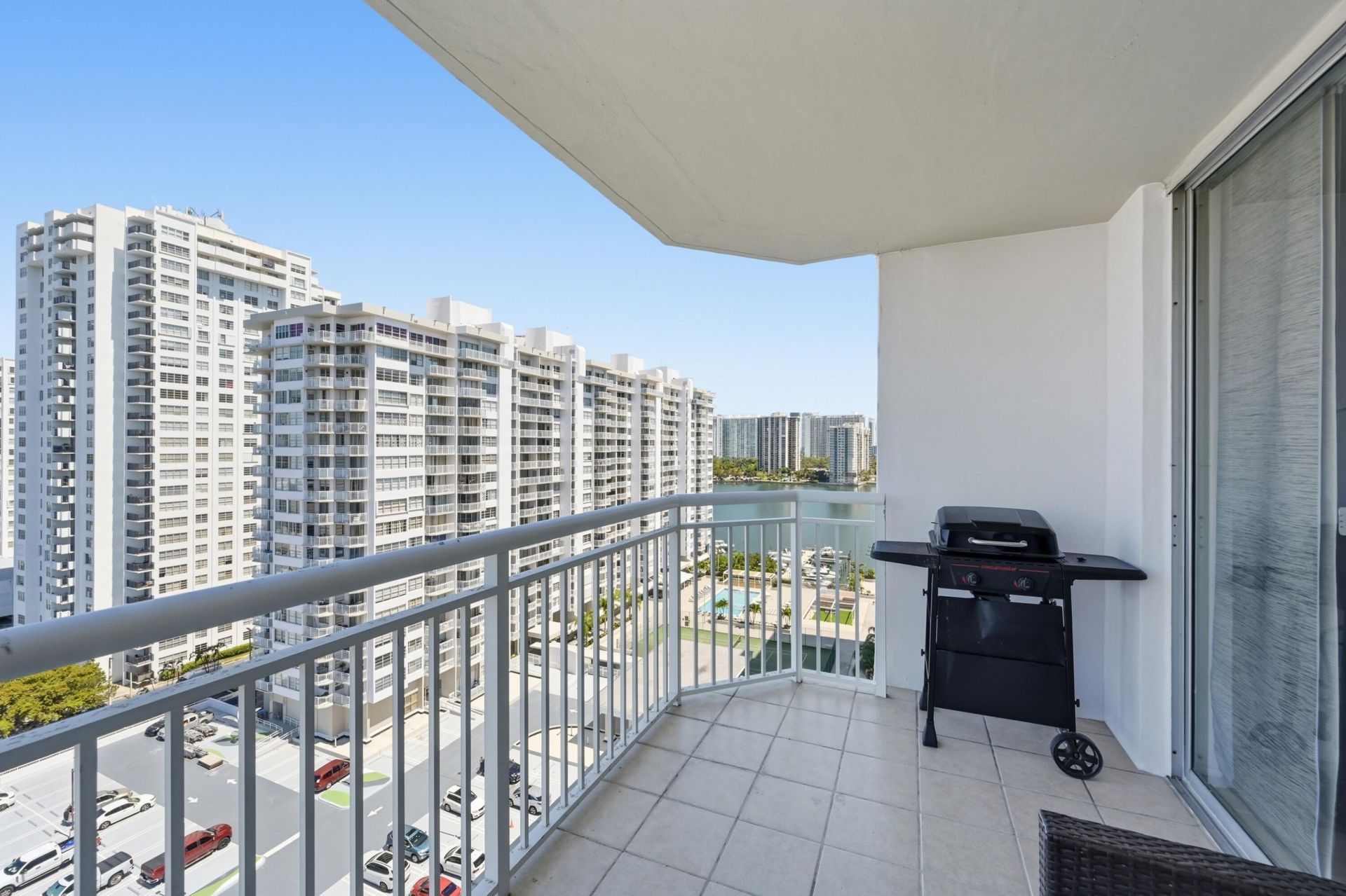 18011 Biscayne Boulevard, Unit 1502, Aventura, FL 33160 Photo
