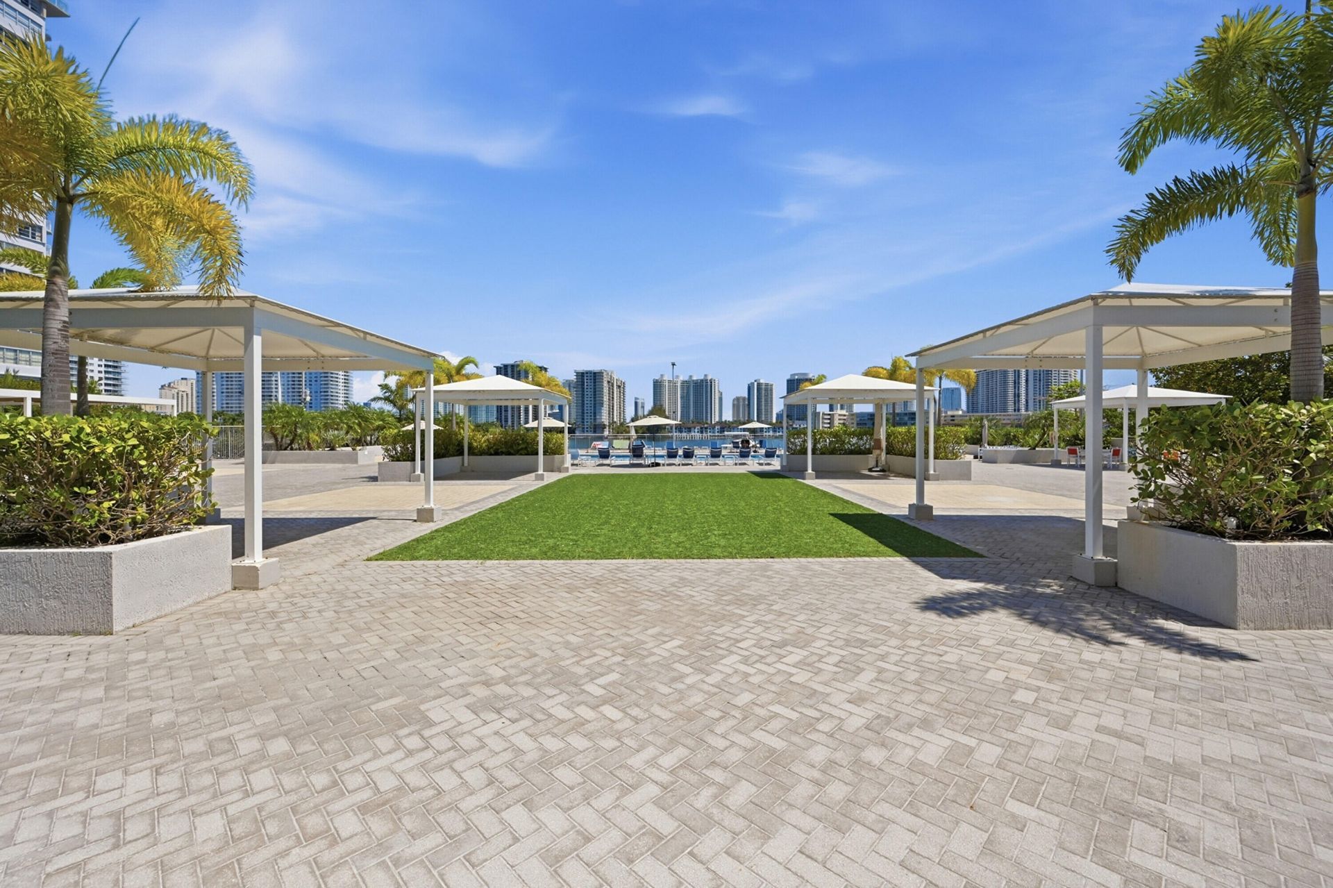 18011 Biscayne Boulevard, Unit 1502, Aventura, FL 33160 Photo