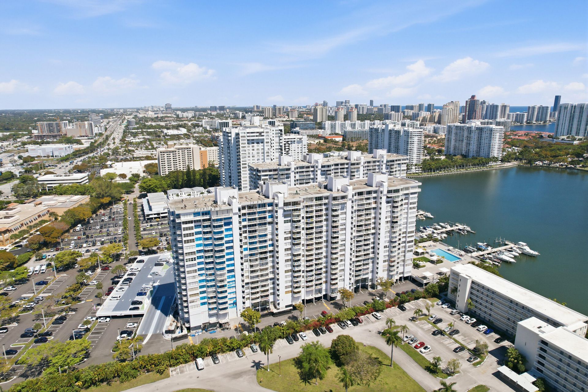 18011 Biscayne Boulevard, Unit 1502, Aventura, FL 33160 Photo