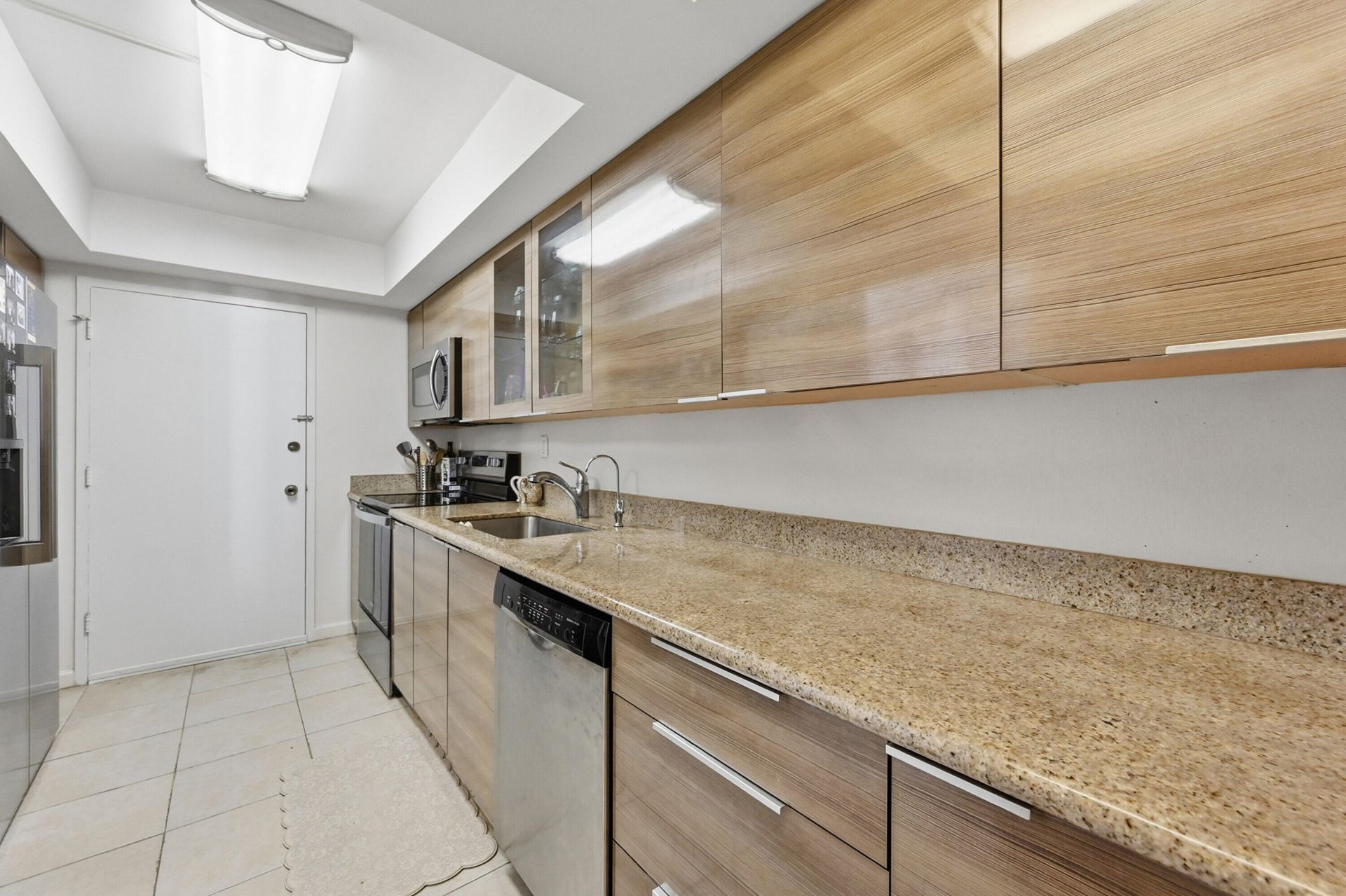 18011 Biscayne Boulevard, Unit 1502, Aventura, FL 33160 Photo