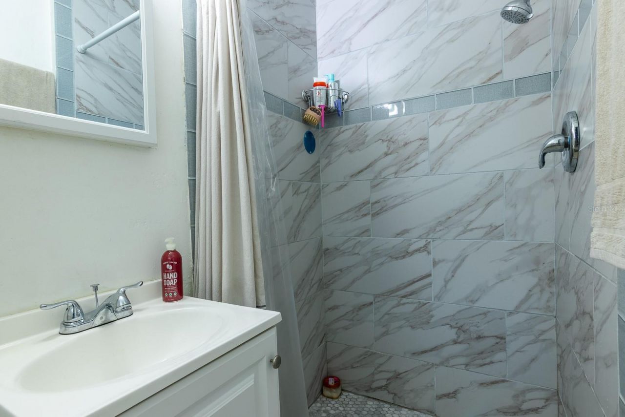 610 N East Avenue , Sarasota, FL 34237 Photo