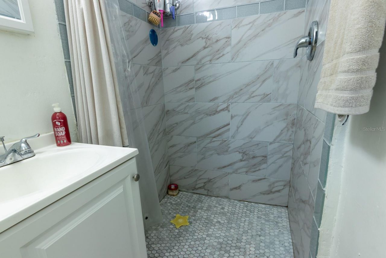 610 N East Avenue , Sarasota, FL 34237 Photo