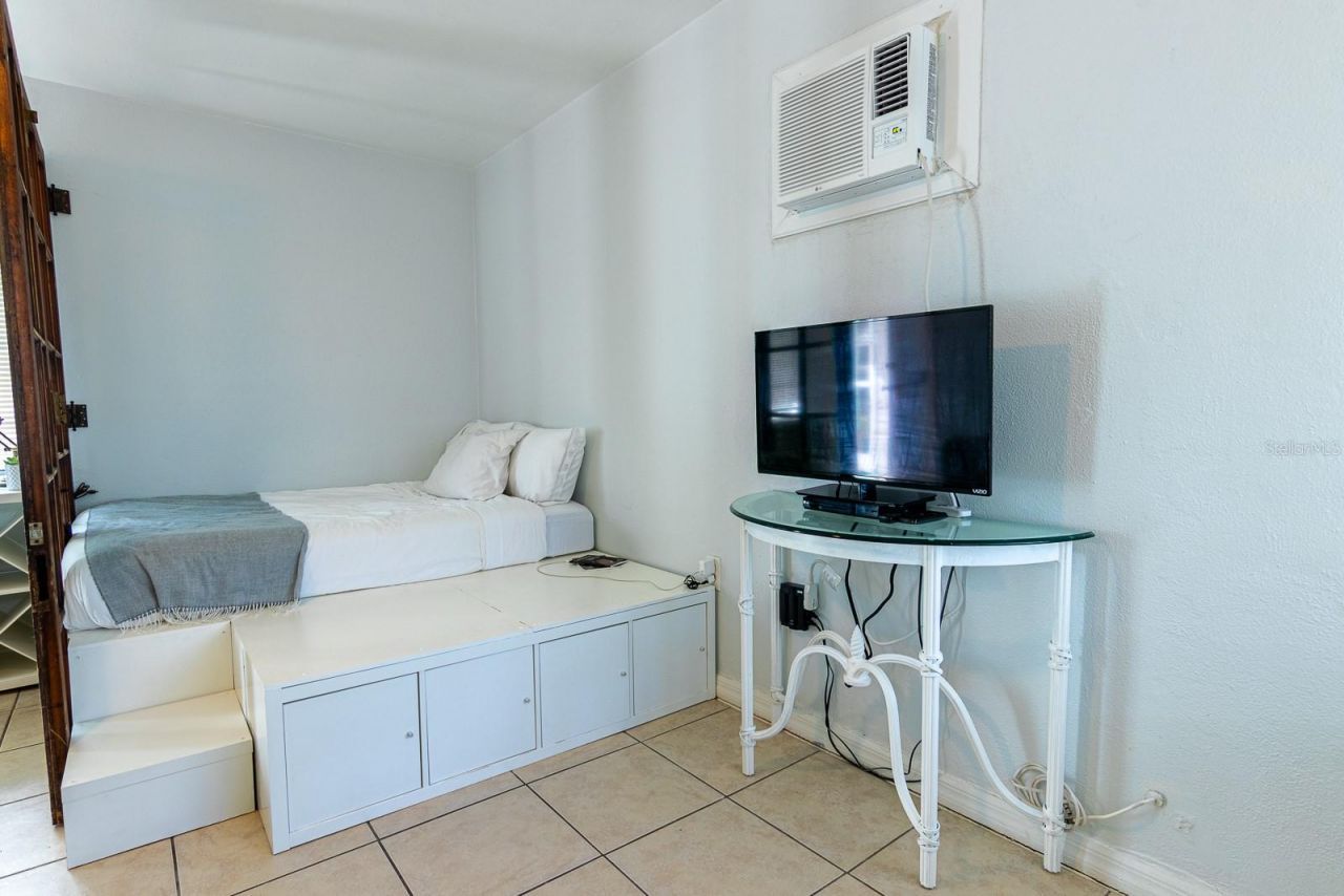 610 N East Avenue , Sarasota, FL 34237 Photo