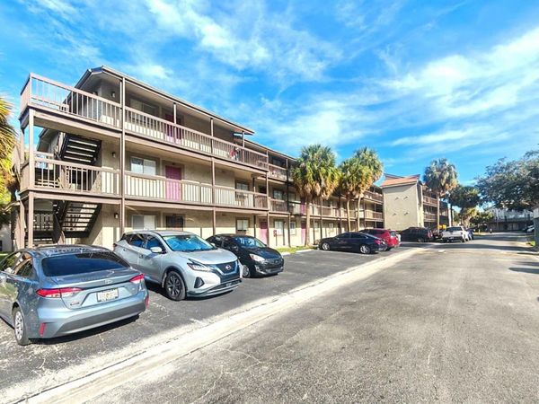 6306 NEWTOWN CIRCLE , Unit 6A3, TAMPA, FL 33615