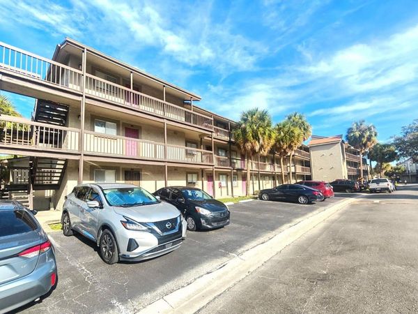 6306 NEWTOWN CIRCLE, Unit 6A3, TAMPA, FL 33615