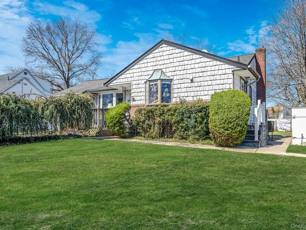 59 Tippin Drive, Huntington Station, NY 11746