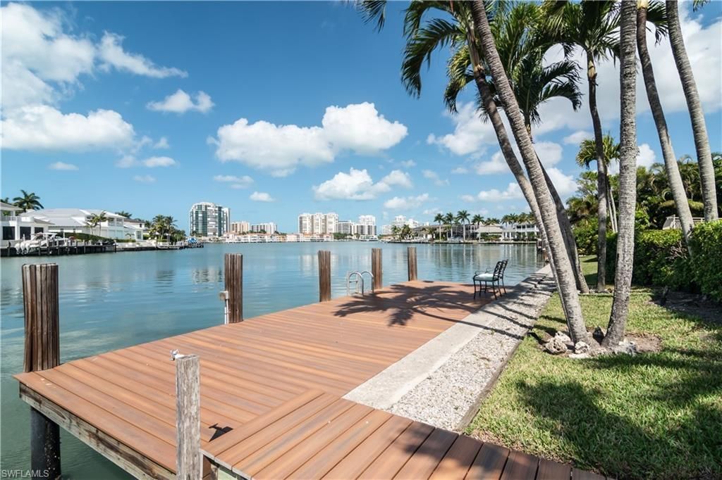 3433 Crayton Rd, Naples, FL 34103 Photo