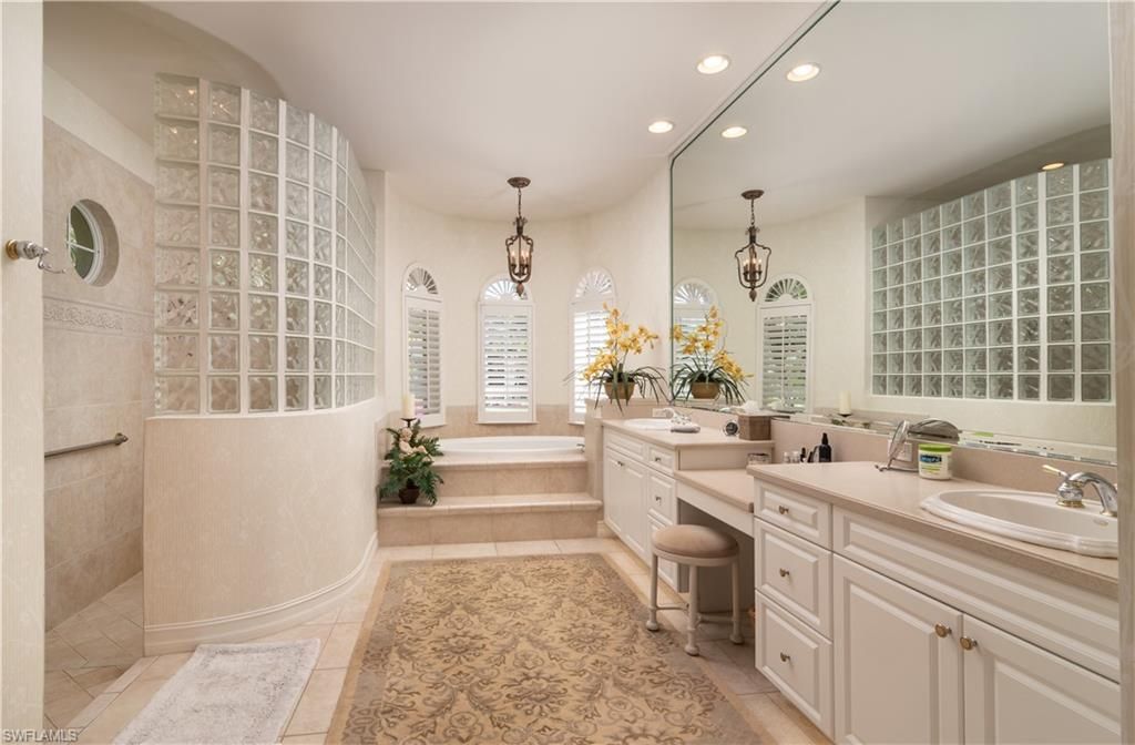 3433 Crayton Rd, Naples, FL 34103 Photo