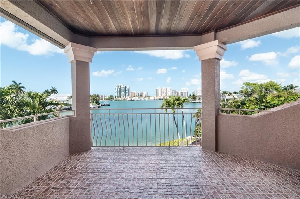 3433 Crayton Rd, Naples, FL 34103 Photo