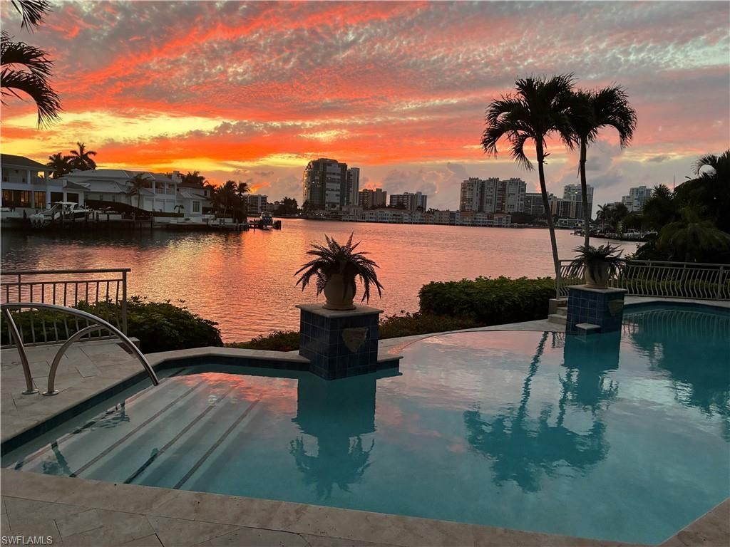 3433 Crayton Rd, Naples, FL 34103 Photo