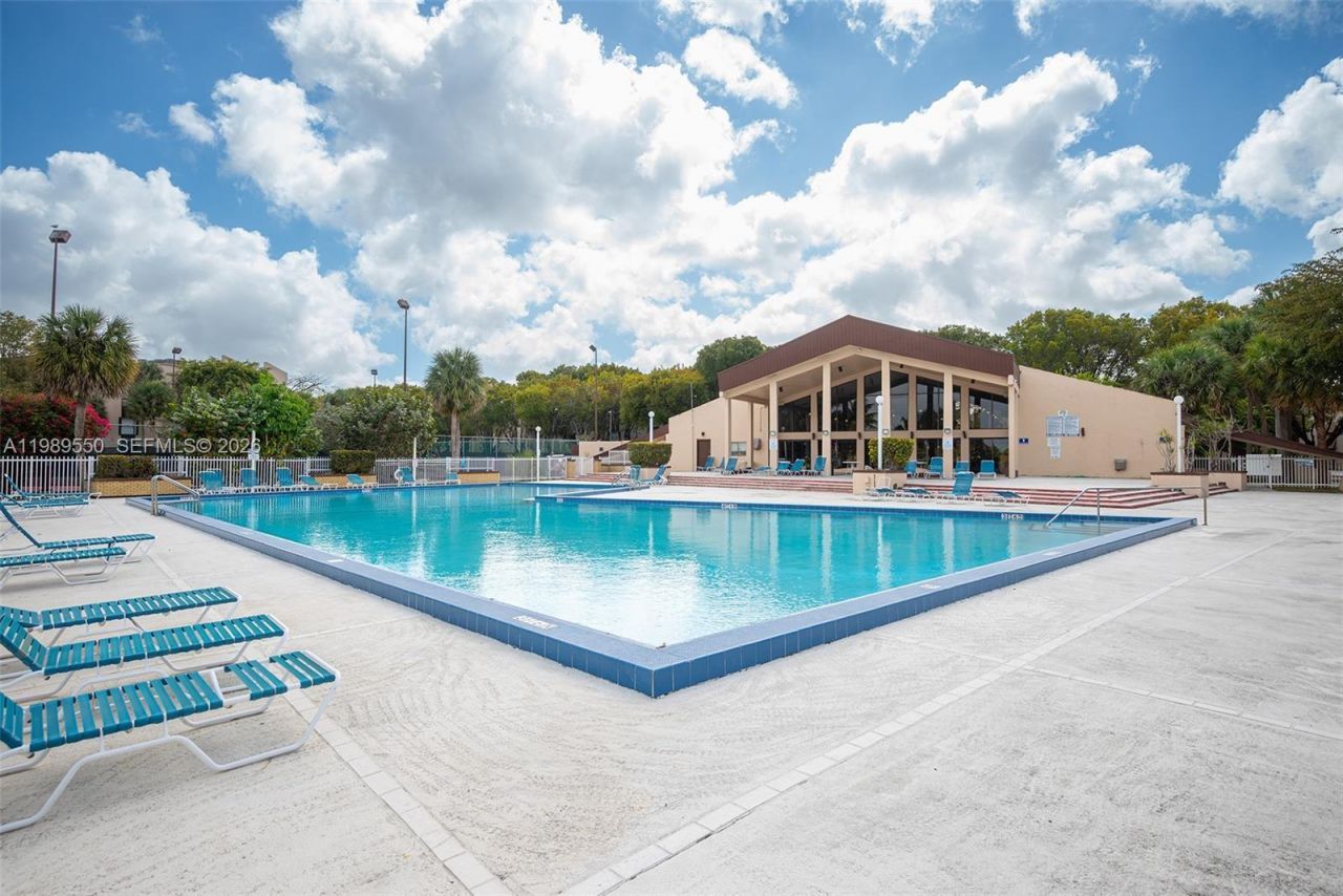 14601 N Kendall Dr , Unit 308K, Miami, FL 33186 Photo