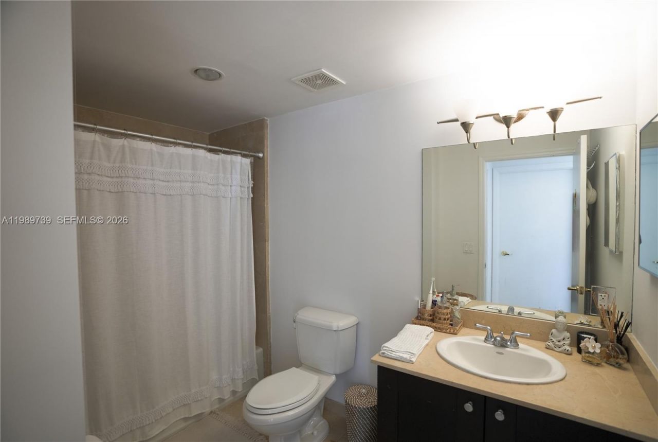 4100 Salzedo St , Unit 916, Coral Gables, FL 33146 Photo