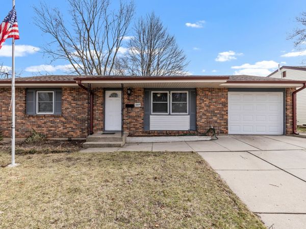 3009 Pleasant View Avenue, Rockford, IL 61108