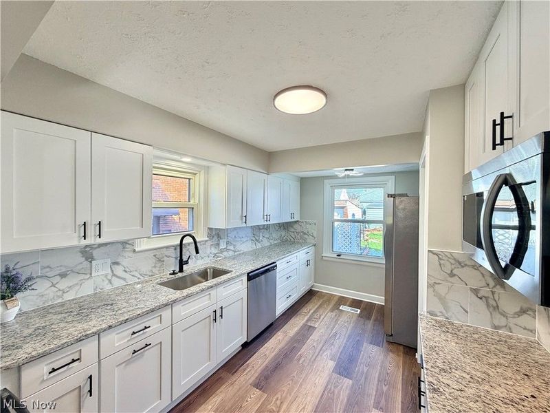 6702 Ackley Road, Parma, OH 44129 Photo 7