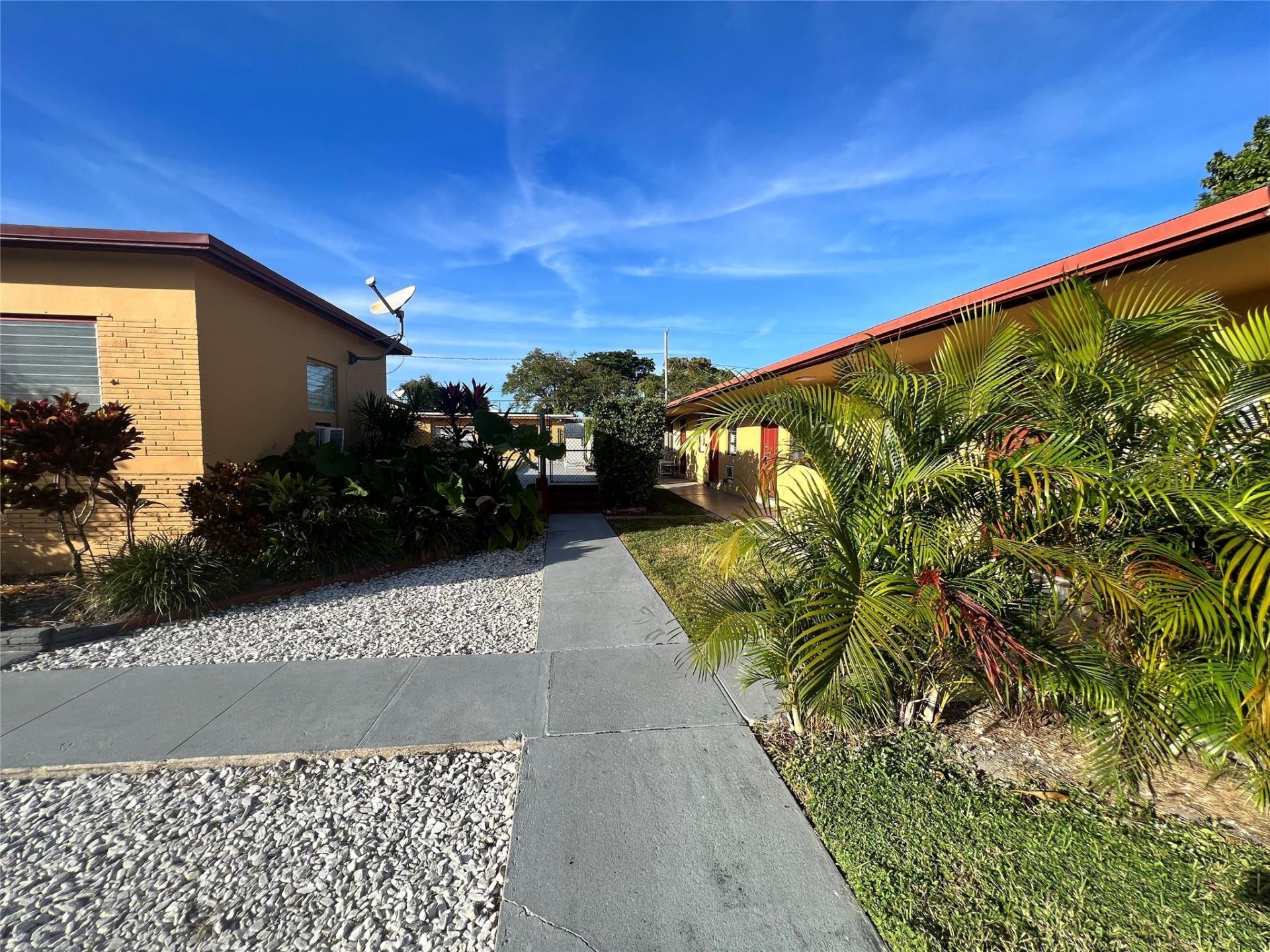 1723 Moffett Street, Unit 14, Hollywood, FL 33020 Photo