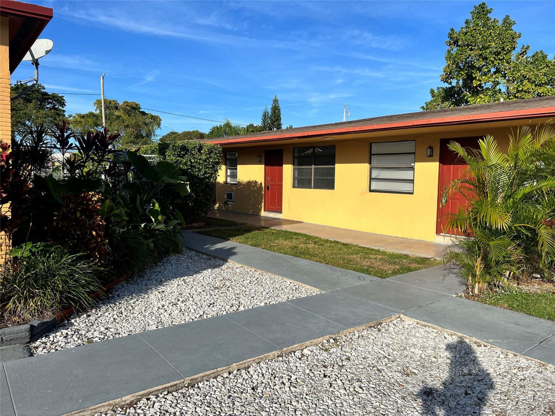 1723 Moffett Street, Unit 14, Hollywood, FL 33020 Photo