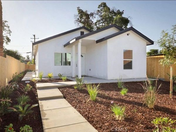 310 Ohio Drive, Unit B, Bakersfield, CA 93307