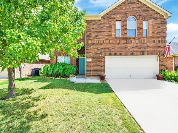 5121 Breeze Hollow Court , Fort Worth, TX 76179