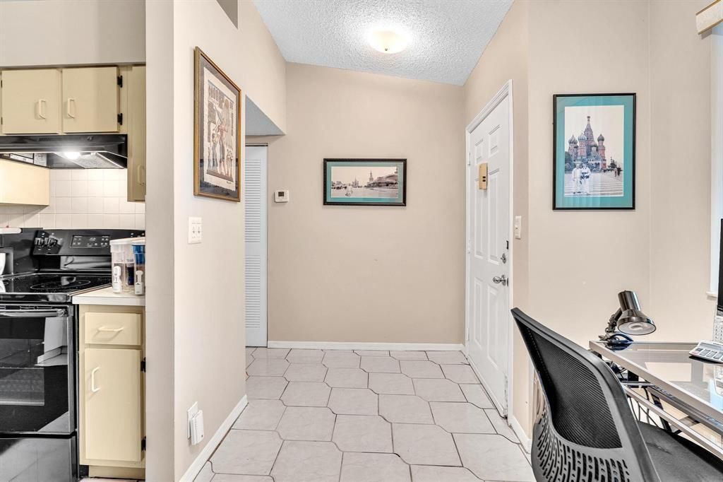 7235 S Devon Drive, Unit 209, Tamarac, FL 33321 Photo