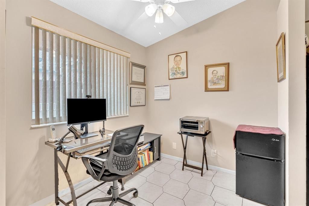 7235 S Devon Drive, Unit 209, Tamarac, FL 33321 Photo