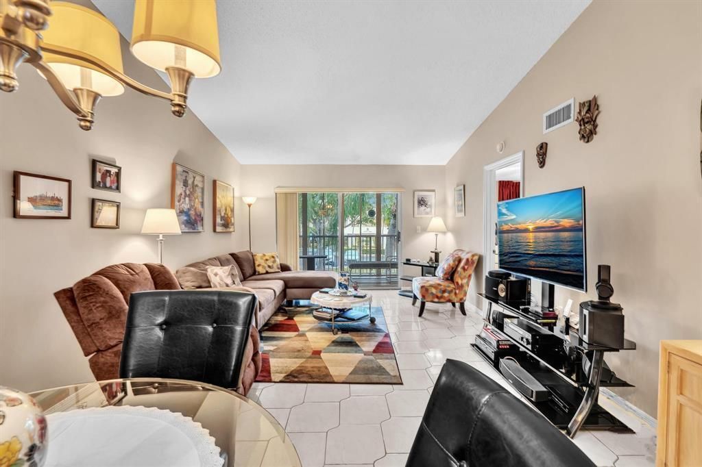 7235 S Devon Drive, Unit 209, Tamarac, FL 33321 Photo