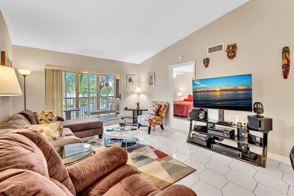 7235 S Devon Drive, Unit 209, Tamarac, FL 33321 Photo