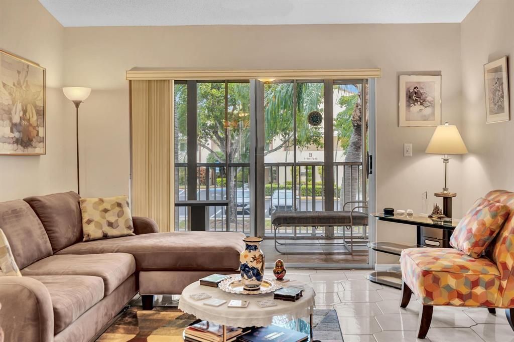 7235 S Devon Drive, Unit 209, Tamarac, FL 33321 Photo