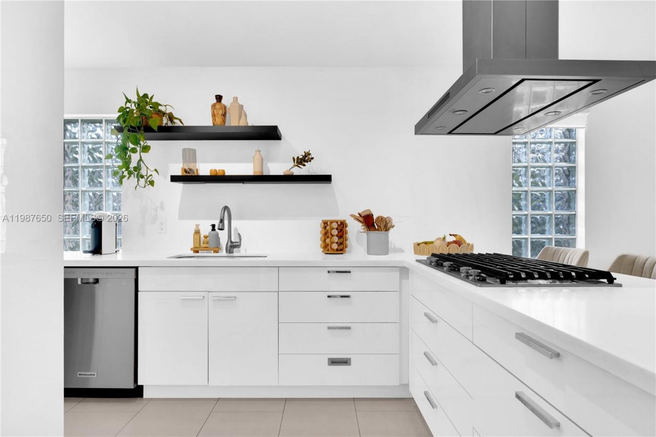 8858 SW 214th St , Cutler Bay, FL 33189 Photo