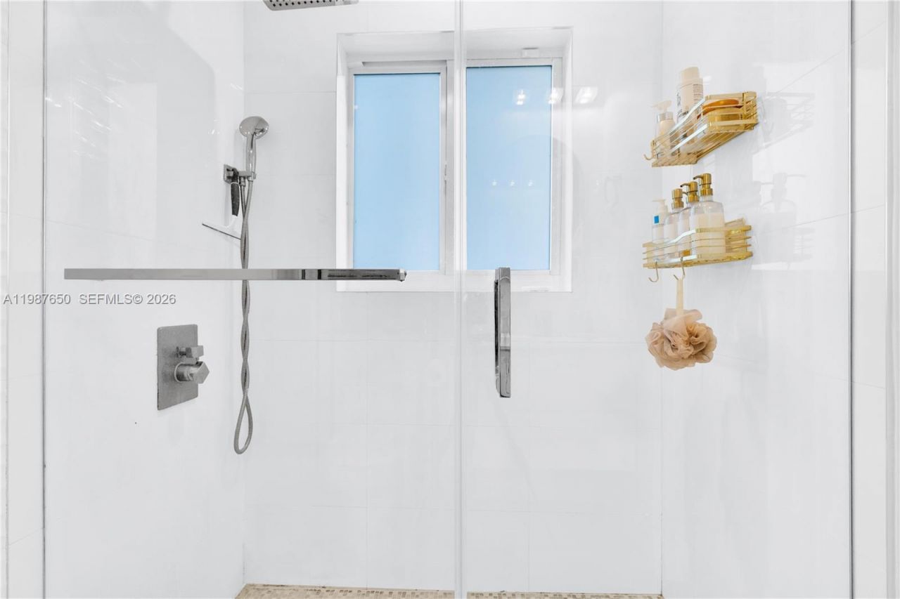 8858 SW 214th St , Cutler Bay, FL 33189 Photo