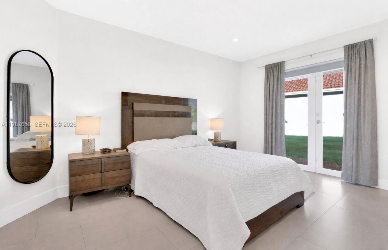 8858 SW 214th St , Cutler Bay, FL 33189 Photo