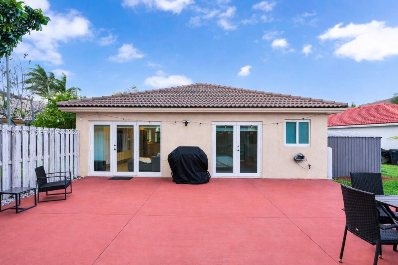 8858 SW 214th St , Cutler Bay, FL 33189 Photo