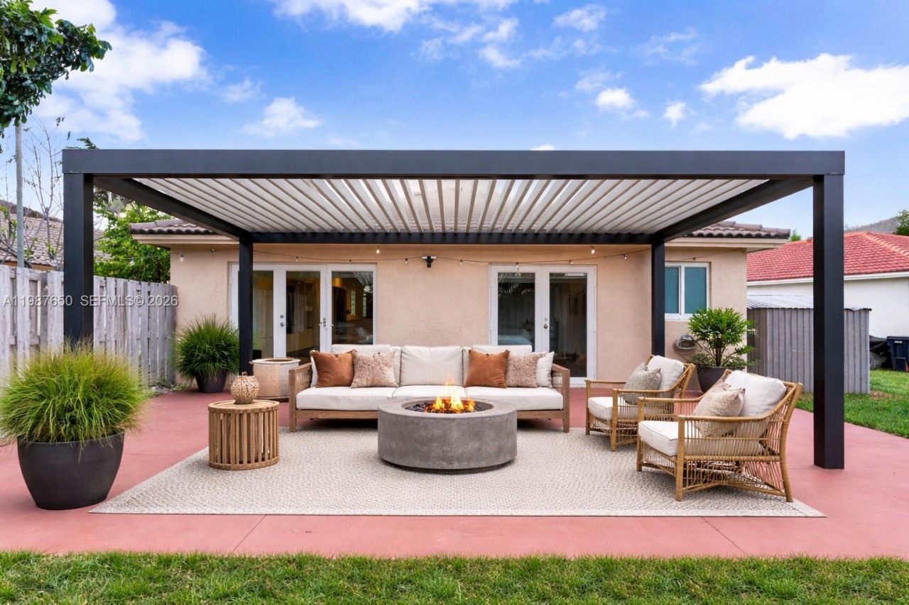 8858 SW 214th St , Cutler Bay, FL 33189 Photo