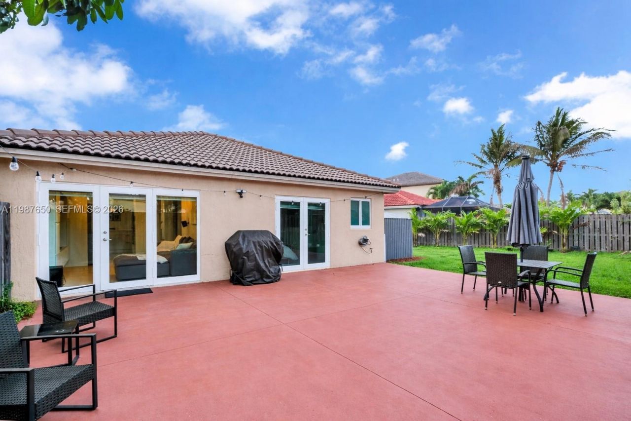 8858 SW 214th St , Cutler Bay, FL 33189 Photo