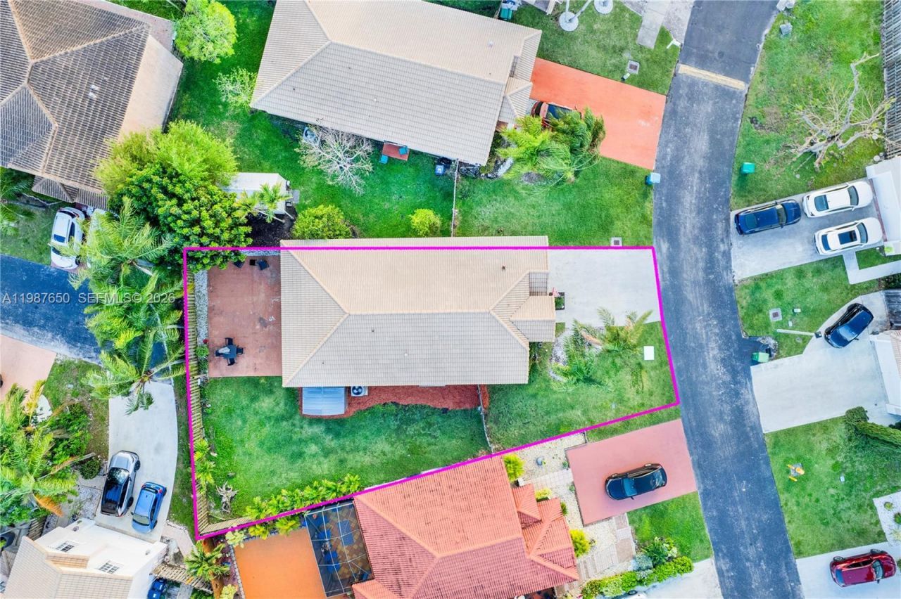 8858 SW 214th St , Cutler Bay, FL 33189 Photo