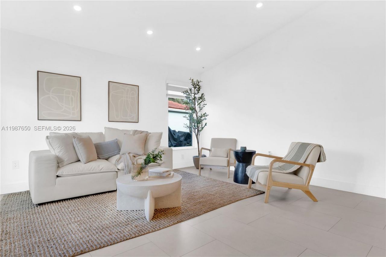 8858 SW 214th St , Cutler Bay, FL 33189 Photo