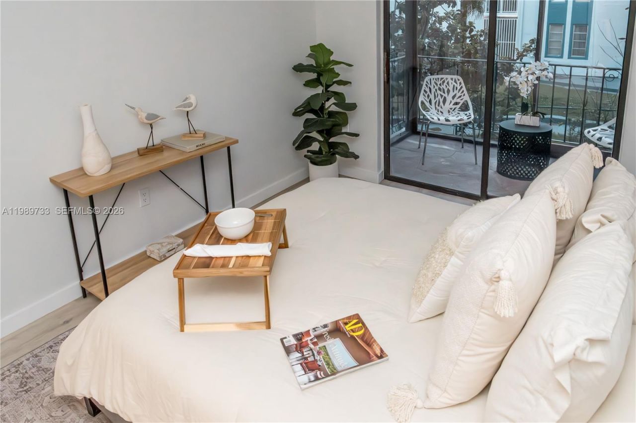 6675 W 4th Ave , Unit 203, Hialeah, FL 33012 Photo