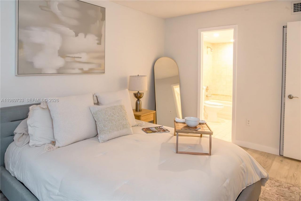 6675 W 4th Ave , Unit 203, Hialeah, FL 33012 Photo